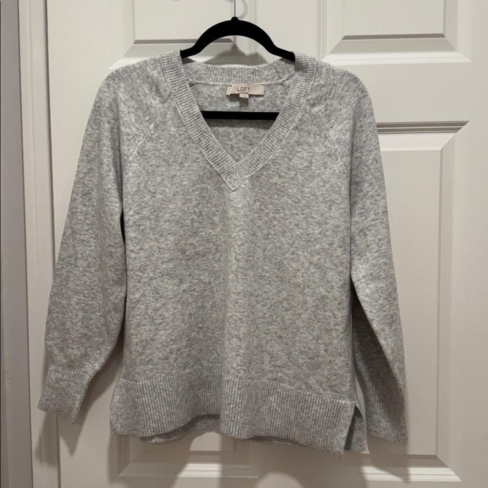 NWOT LOFT Heather Gray V-neck Sweater